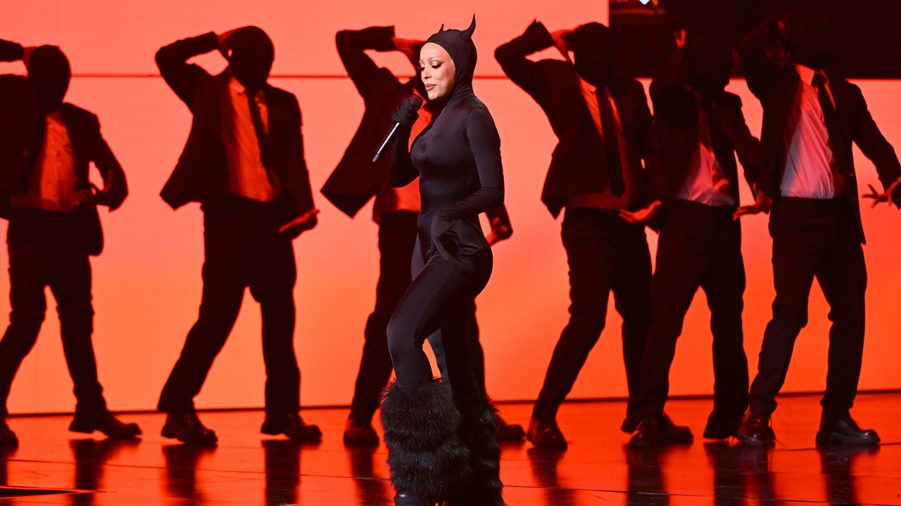 doja-cat-2023-5885713-2774191-jpg