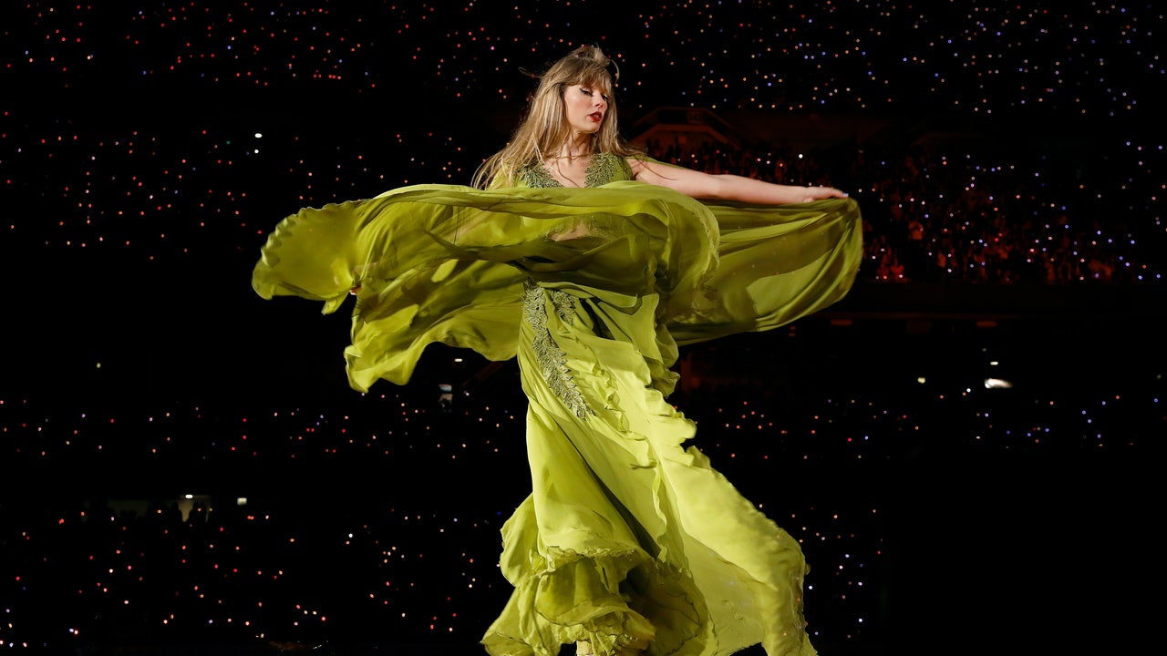 taylor-swift-9102143-5114539-jpg