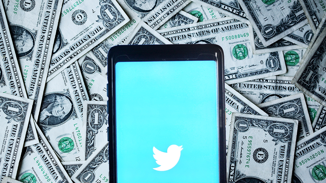 twitter-lawsuit-8296279-7979530-png