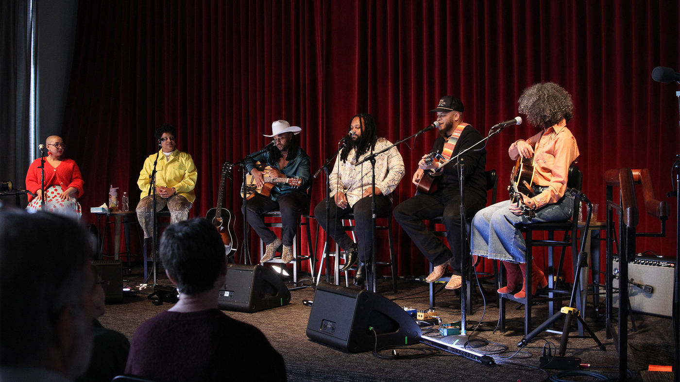 opry13_wide-c01c86d323564f90555998fe0a1a6d516c3794a3-s1400-c100-6040874-3576242-jpg