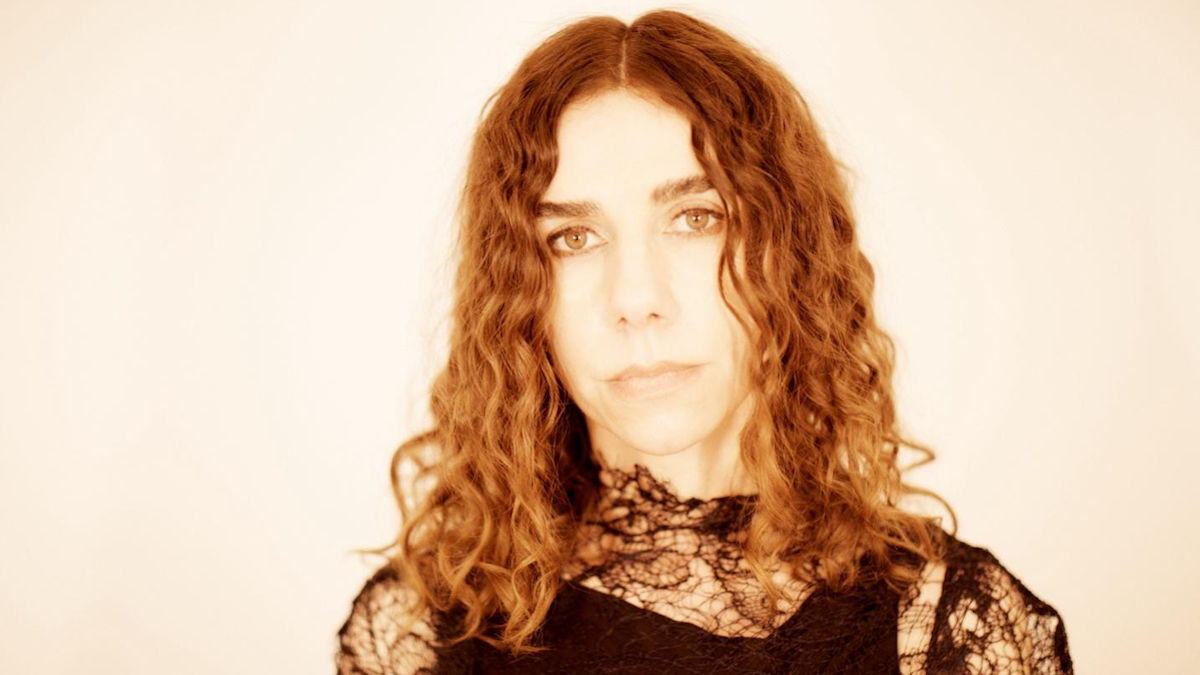 pj-harvey-i-inside-the-old-i-dying-6462674-1024017-jpg