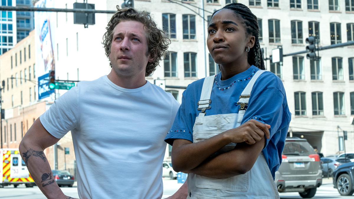 the-bear-jeremy-allen-white-ayo-edibiri-1697424-5182398-jpg