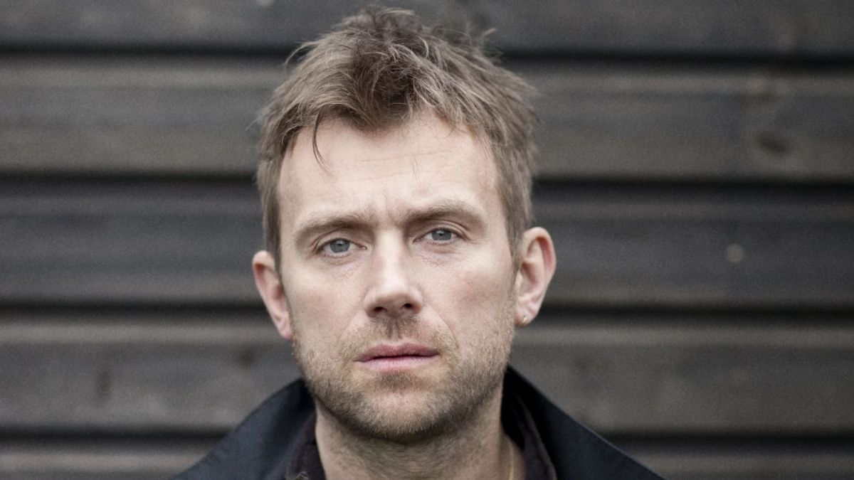 damon-albarn-3906834-4357972-jpg