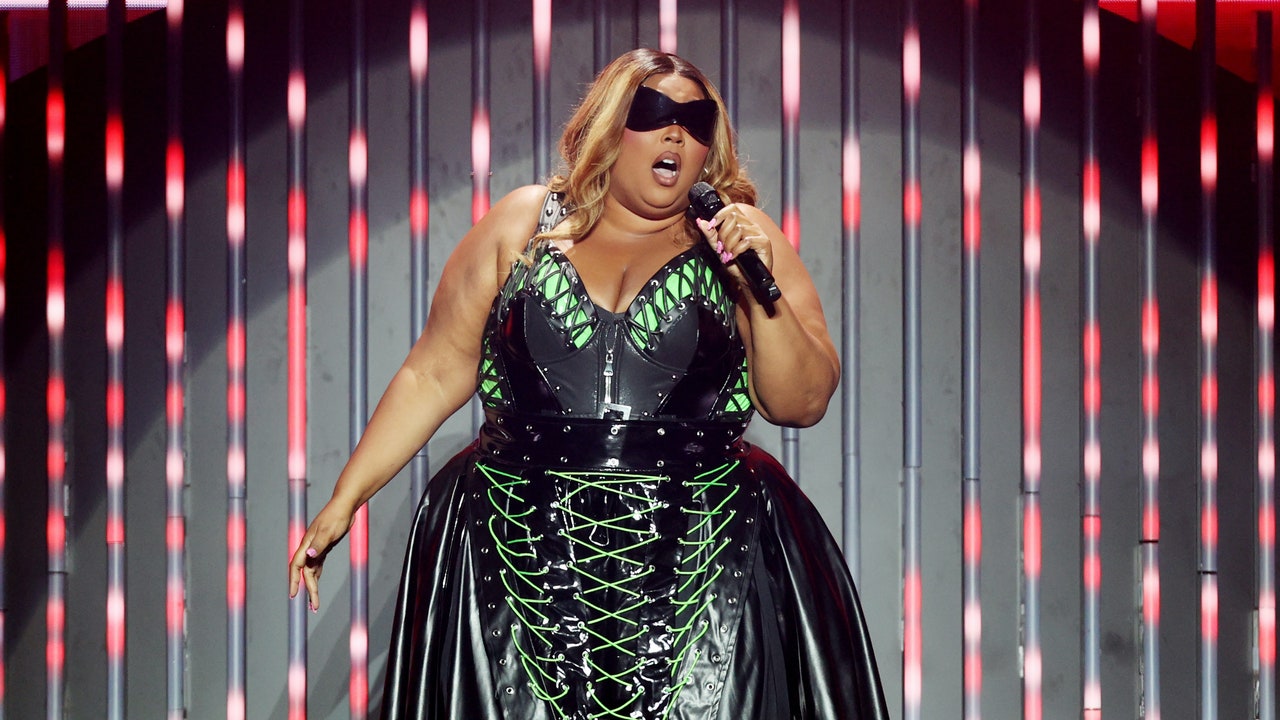 lizzo-2890213-9820471-jpg