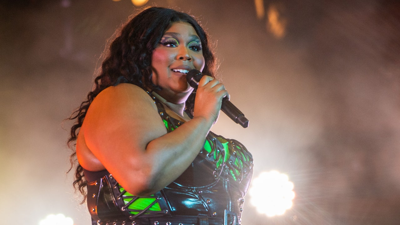 lizzo-6775232-1734234-jpg