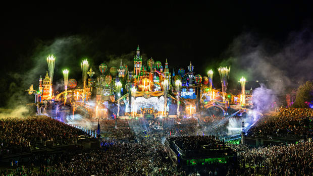 pourquoi-tomorrowland-2023-etait-lincarnation-de-la-nouvelle-ere-doree-6326434-8293877-7119768-jpg
