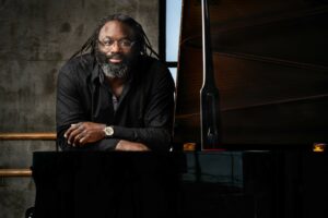 « STILLPOINT » d&rsquo;Awadagin Pratt revient à son sweet spot : Deceptive Cadence : NPR