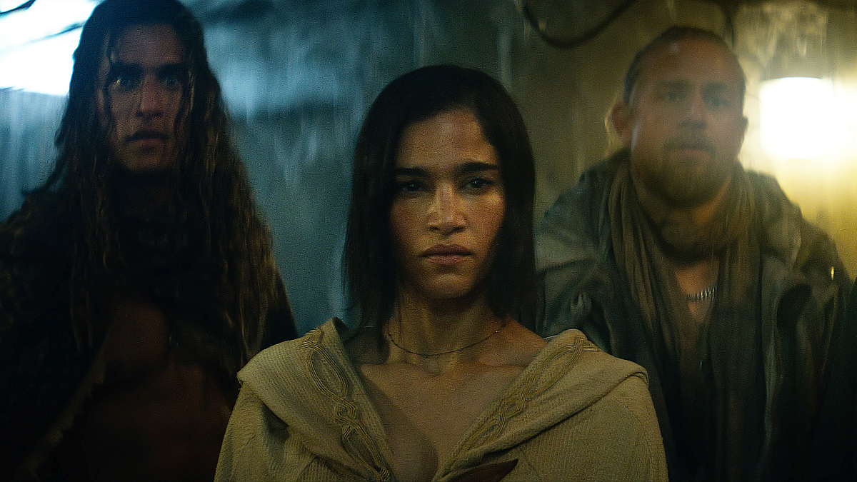 rebel-moon-trailer-7734366-2797680-jpg