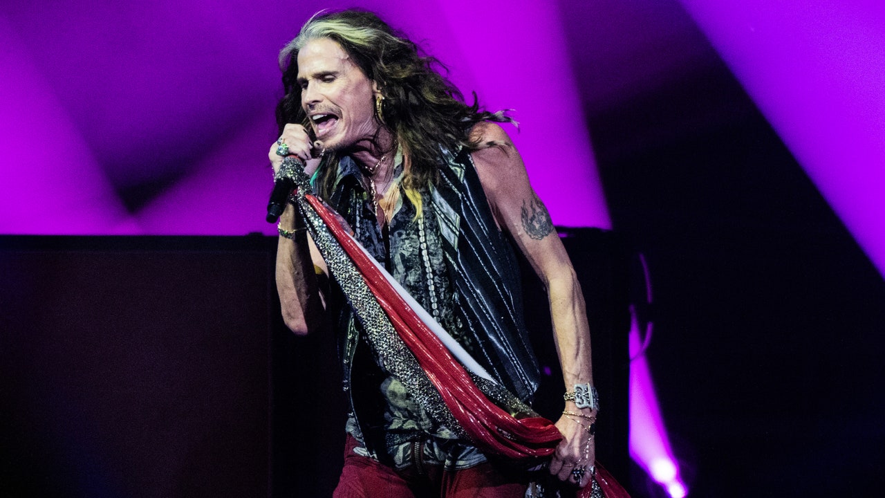Aerosmith reporte sa tournée d'adieu en raison de la fracture du larynx de Steven Tyler