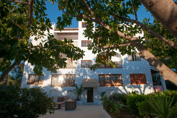 Animez votre expérience sur White Isle à l'hôtel Idyllic Sunset Oasis d'Ibiza