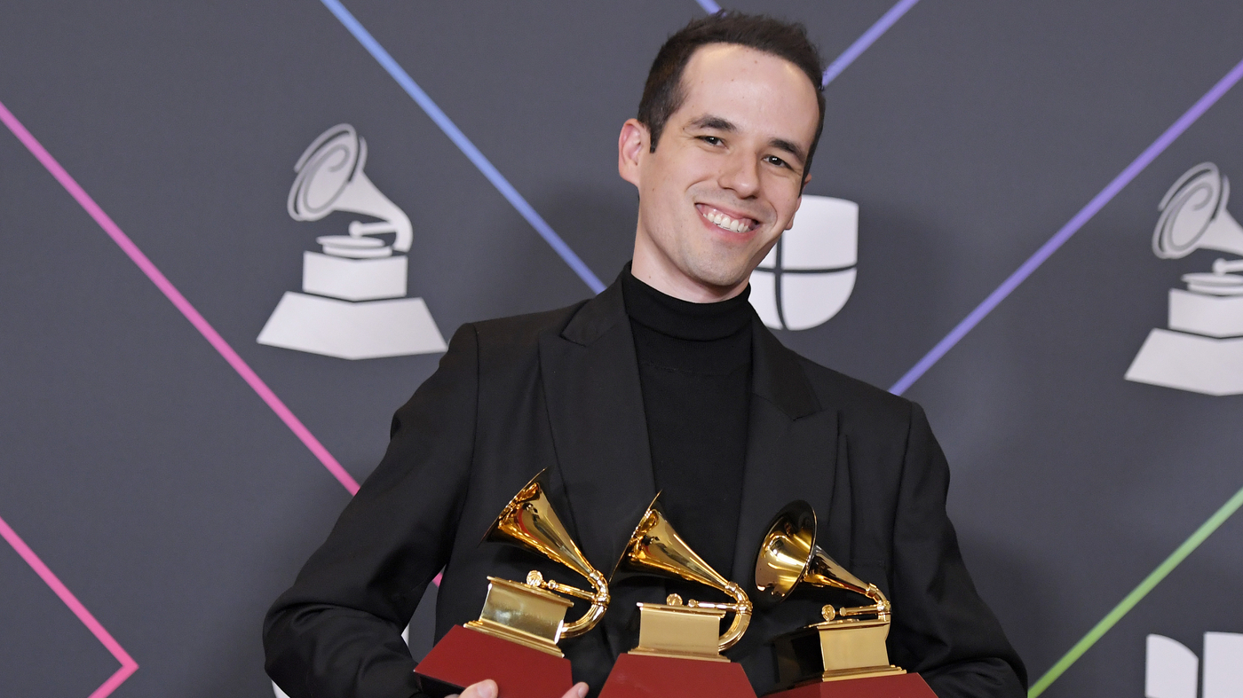 Edgar Barrera en tête des nominations aux Latin Grammy Awards 2023 : NPR