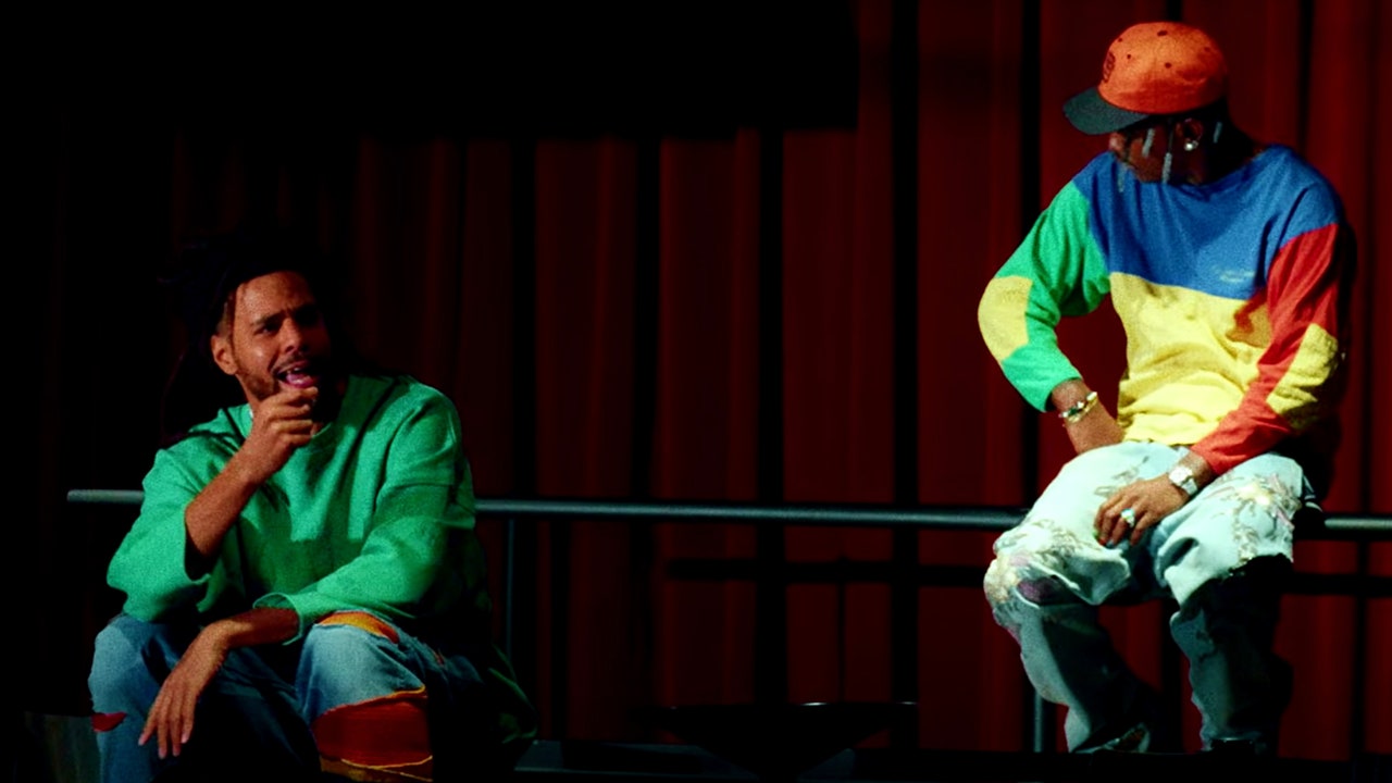 J. Cole et Lil Yachty partagent la vidéo de la nouvelle chanson « The Secret Recipe » : regardez