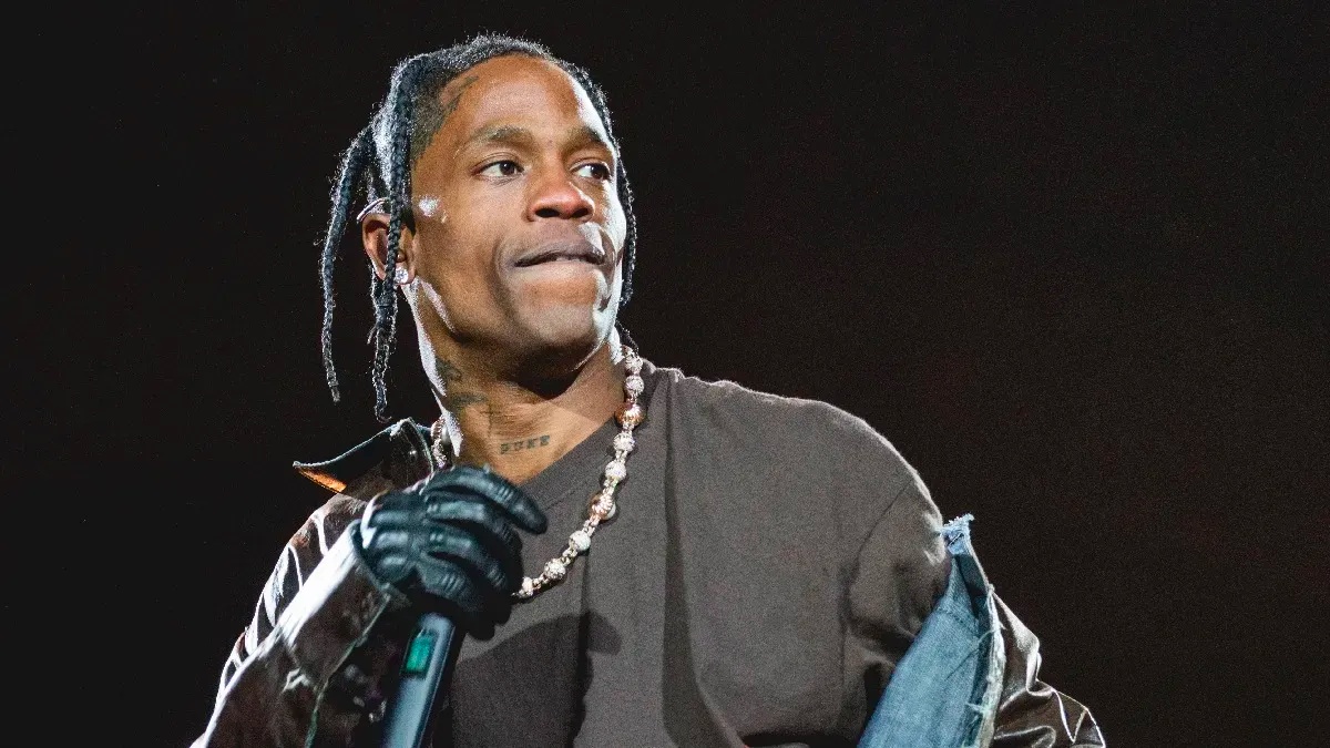 travis-scott-2741498-7032418-jpg