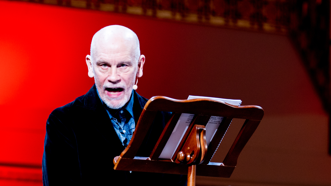 John Malkovich joue le rôle de "Le critique musical", embrouille de grands compositeurs classiques : NPR