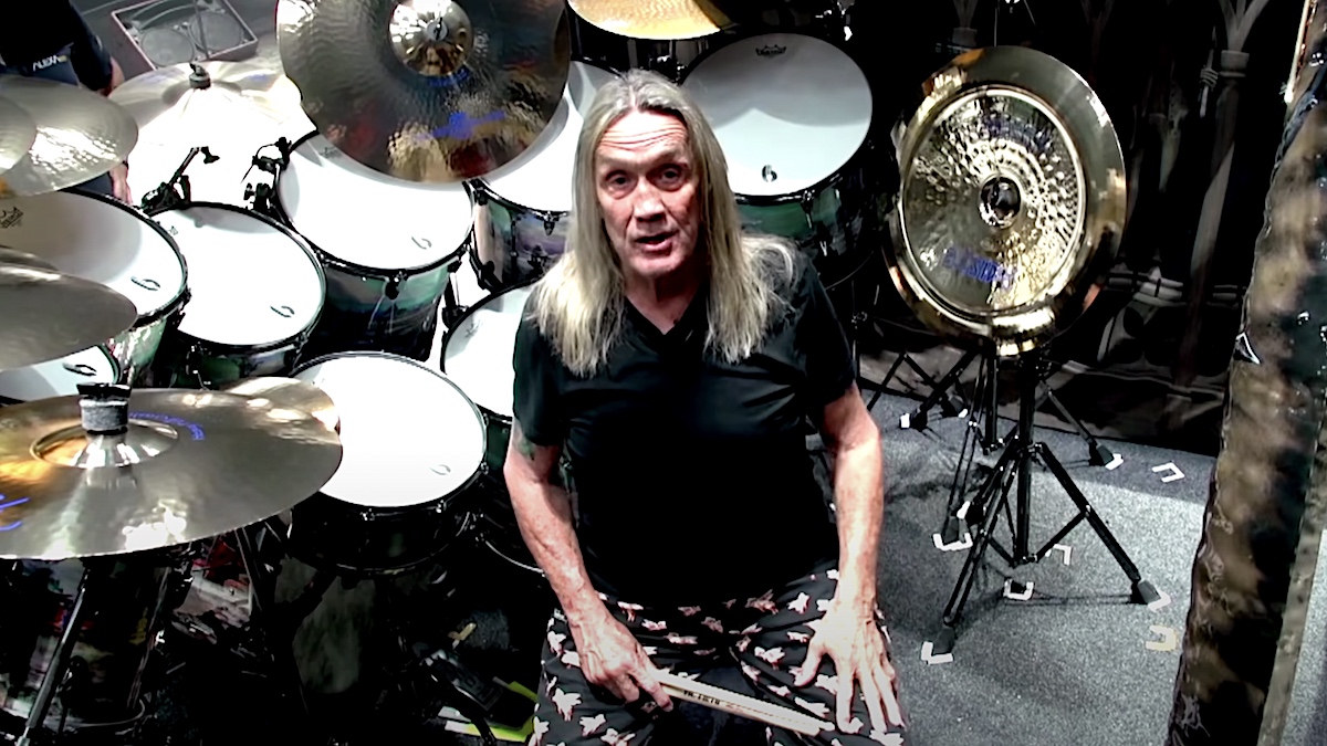 Nicko McBrain d'Iron Maiden est presque "de retour en force" après un AVC