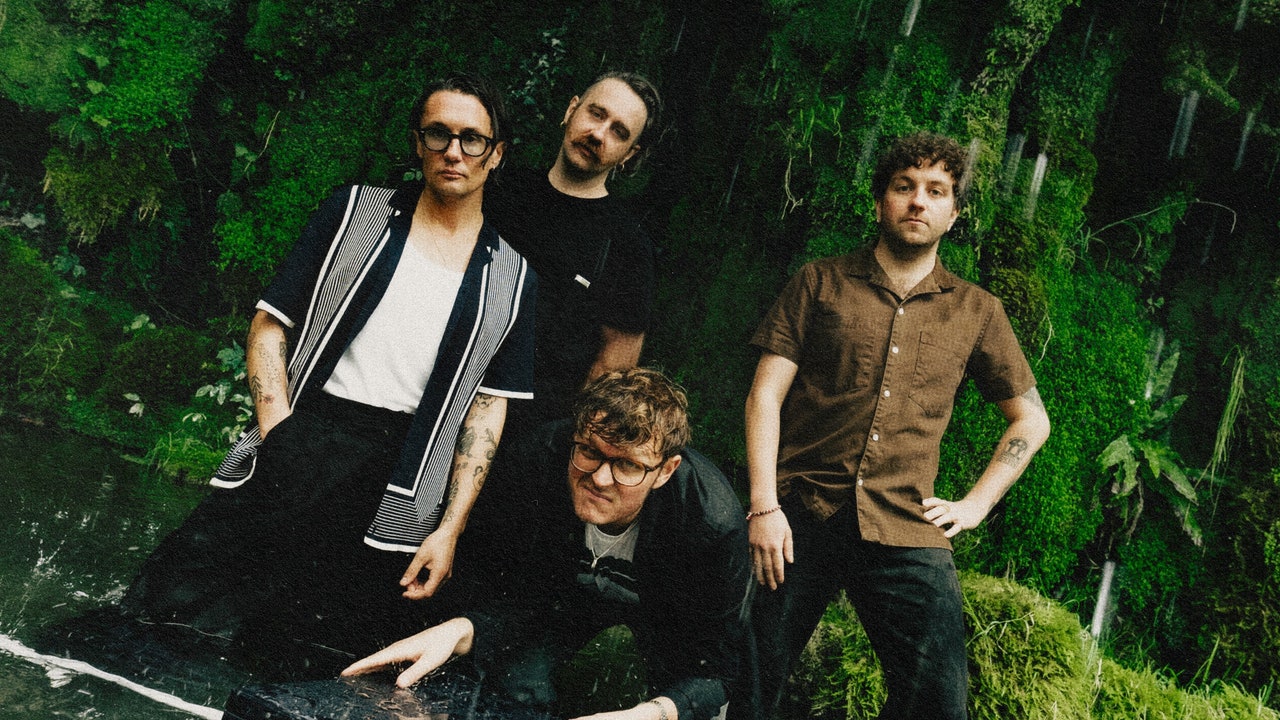 Yard Act annonce un album et une tournée et partage la vidéo de la nouvelle chanson « Dream Job » : regardez