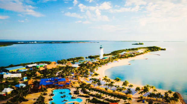 10 ravers expliquent pourquoi l'amitié est leur croisière de festival préférée