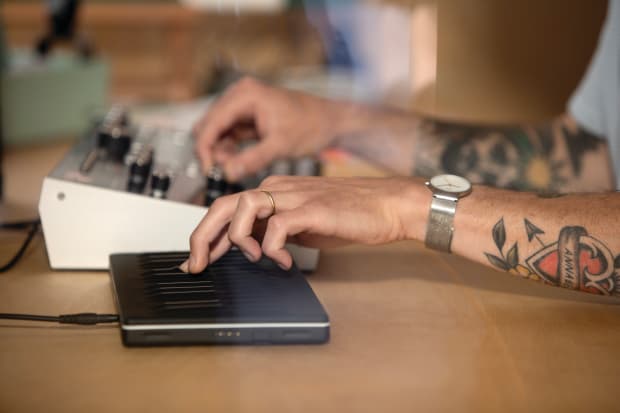 ROLI ouvre une nouvelle frontière dans la production musicale portable avec Seaboard Block M