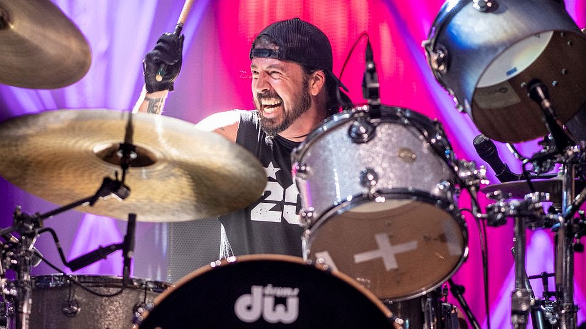 Dave Grohl partage une performance live prolongée de « Play » épique de 23 minutes