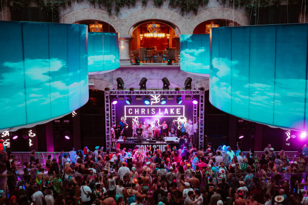 Navire Saint!  Des voiles détruites au coucher du soleil après un festival 2023 à couper le souffle