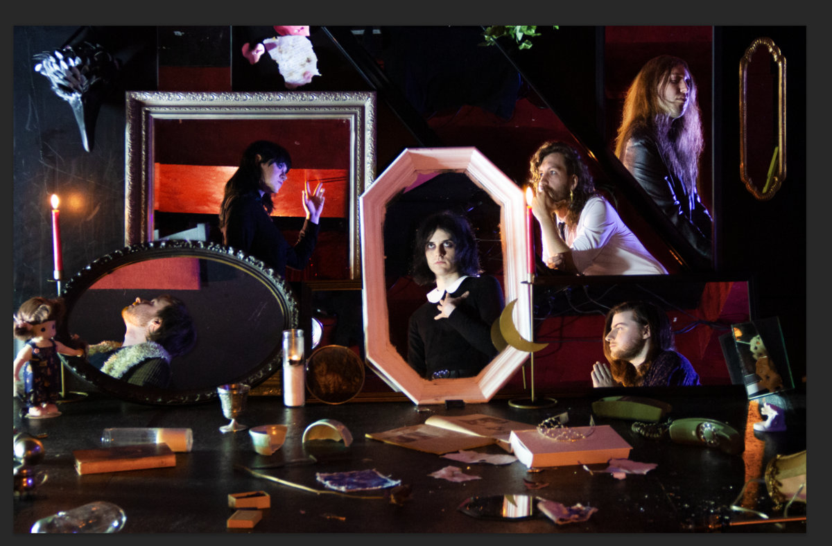 Pleins feux sur un nouvel artiste : comment Black Bouquet a mis à jour l'Emo en ajoutant les débuts du Goth, de l'Electronica et du Post Punk [Video]