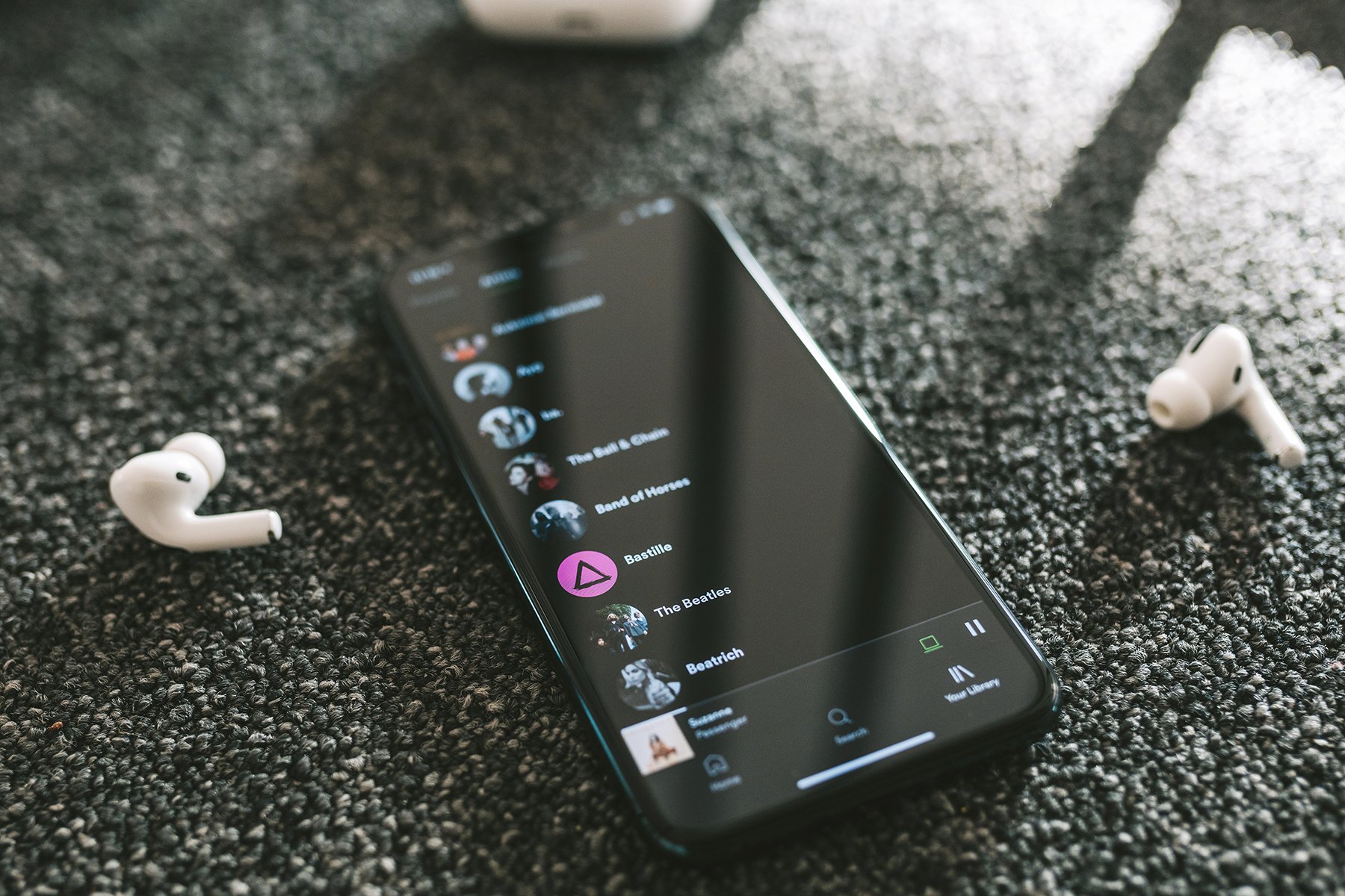 82,6 % de la musique diffusée sur les services de streaming a été écoutée moins de 1 000 fois en 2023