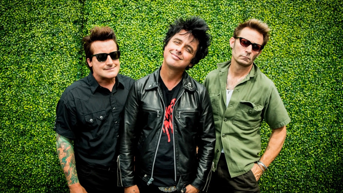 Green Day Release New Album Saviors: Stream