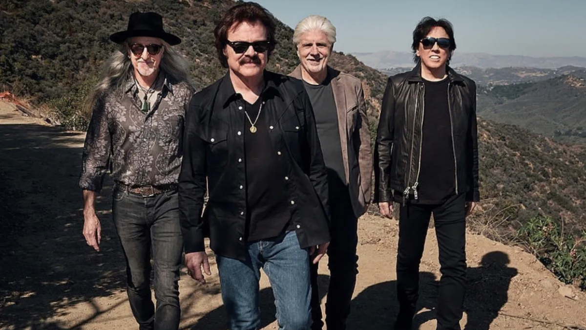 The Doobie Brothers Announce 2024 Summer Tour with Steve Winwood and Robert Cray