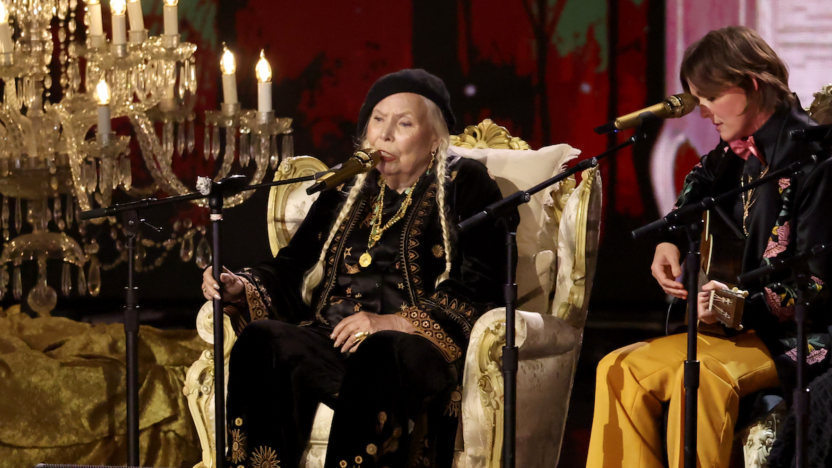 Joni Mitchell Performs “Both Sides Now” with Brandi Carlile at 2024 Grammys: Watch