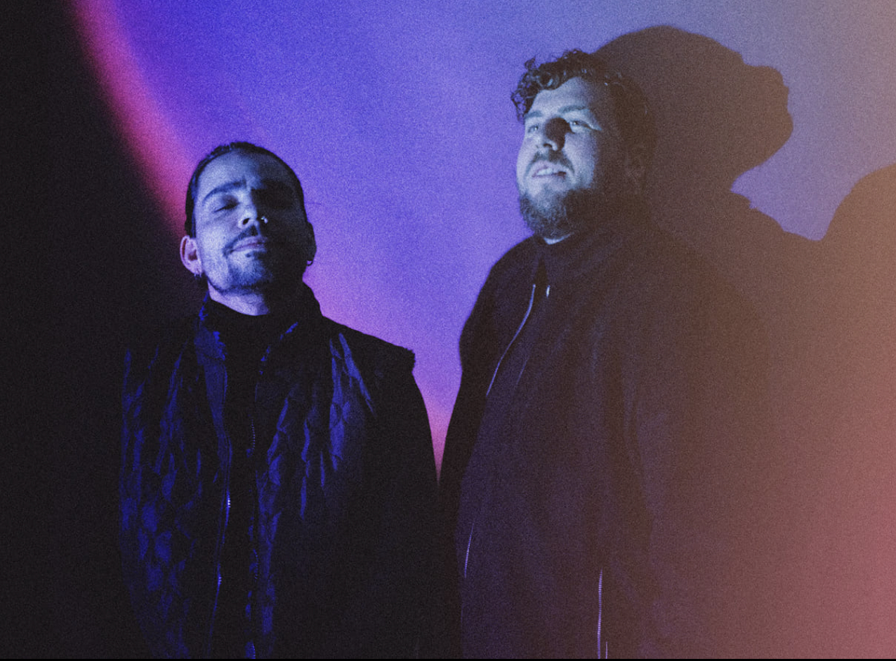 KOWARI Mesmerise sur un nouveau morceau de narration époustouflant et un nouveau clip vidéo, "Tomorrow"