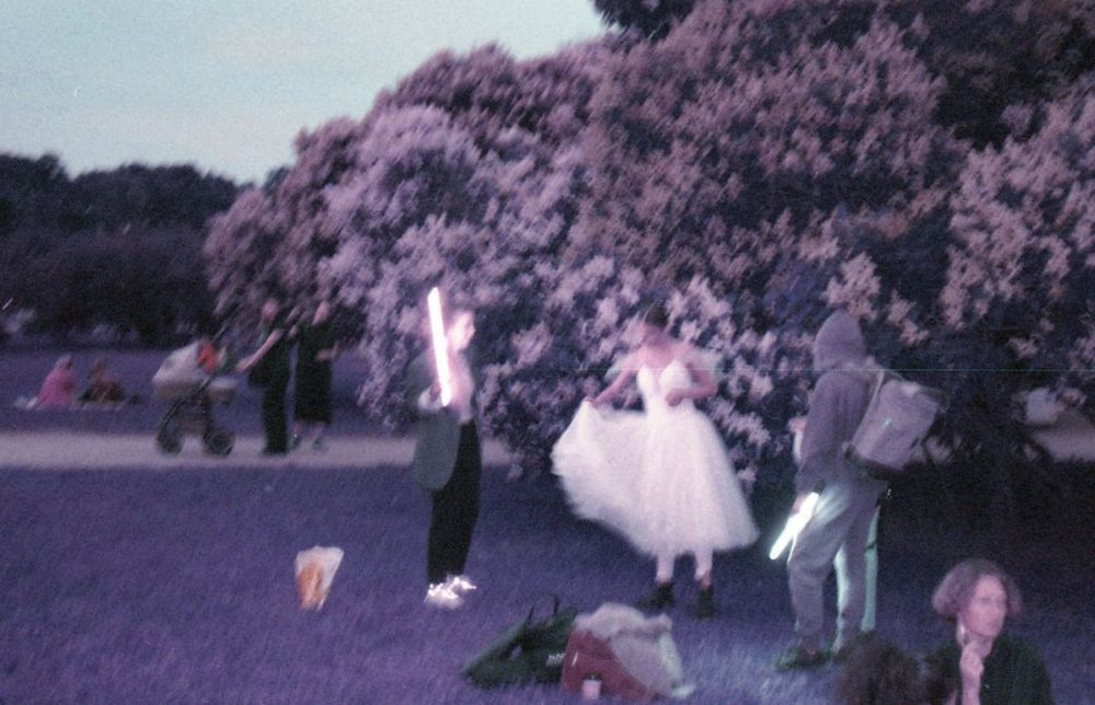 Le nouveau morceau de K4LT "This Room (Reprise)" rend hommage à la muse de l'artiste