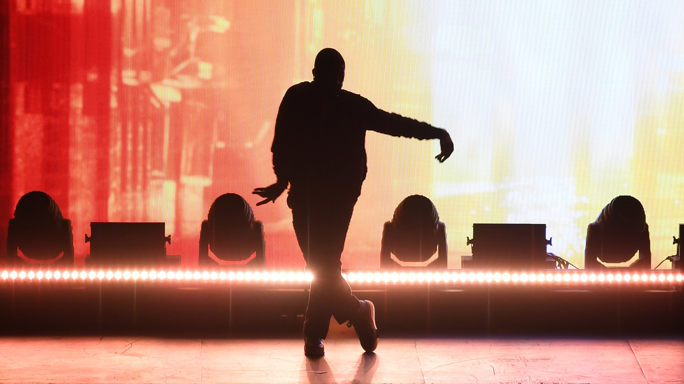 Les enjeux uniques de la performance d'Usher au Super Bowl : NPR