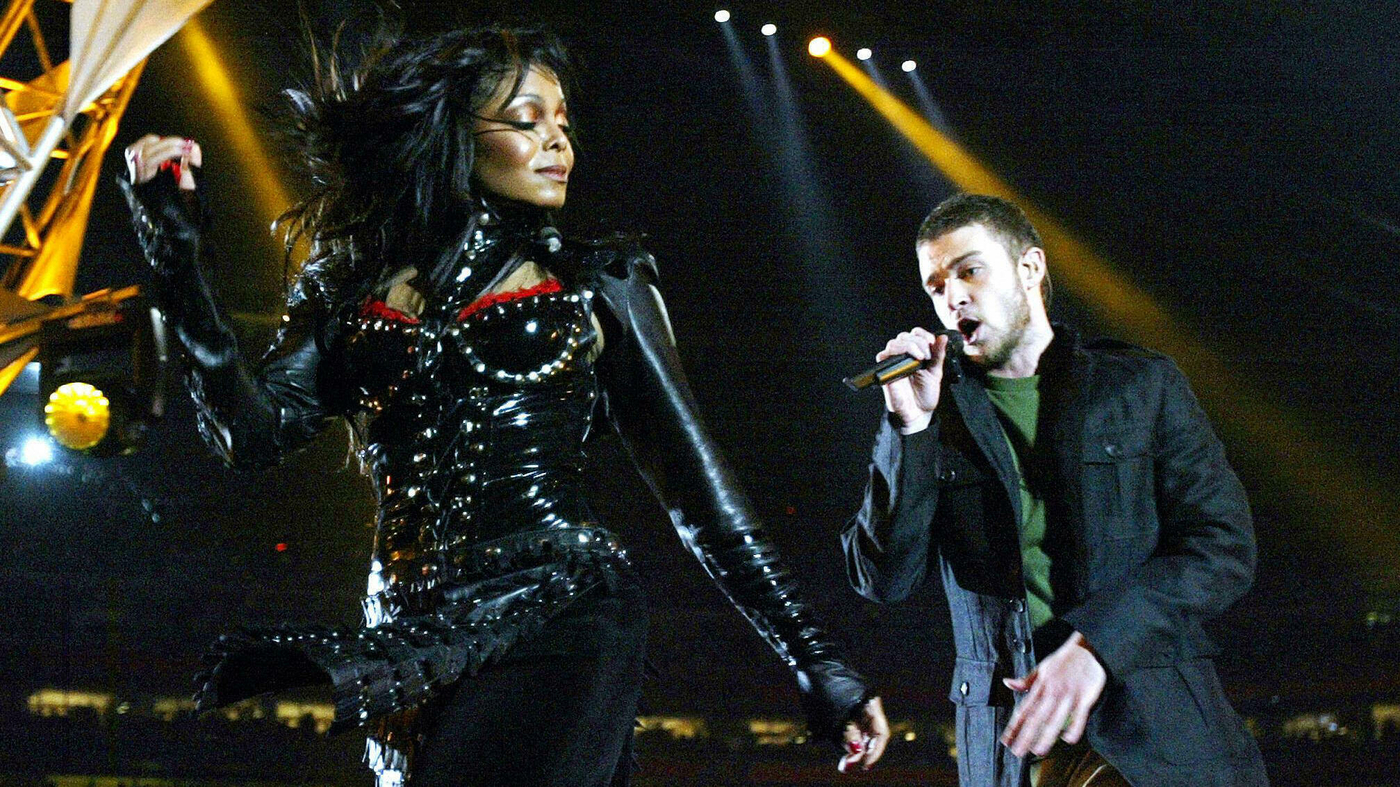 "Nipplegate", c'était il y a 20 ans, mais le traitement réservé aux stars féminines s'est-il amélioré ?  : RADIO NATIONALE PUBLIQUE