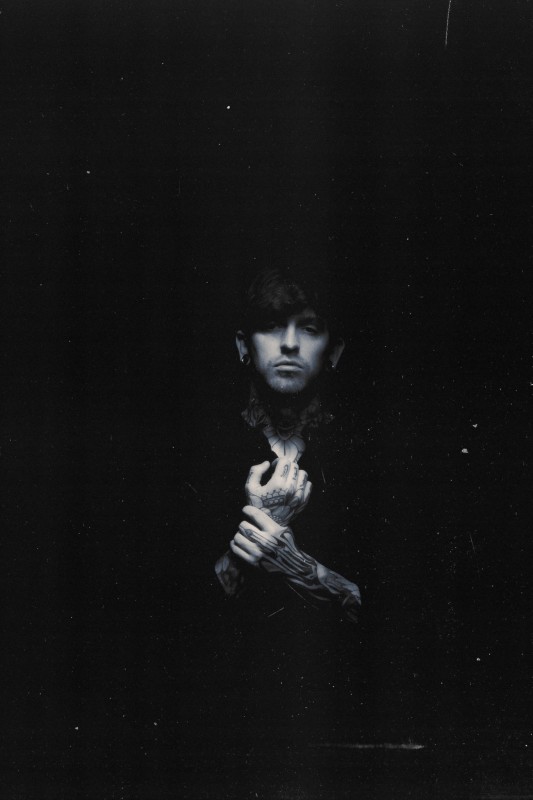 The Sky a déclaré à propos de la lutte contre l'inévitabilité des adieux : "Vous commencez à vivre pour un avenir qui n’est pas garanti"