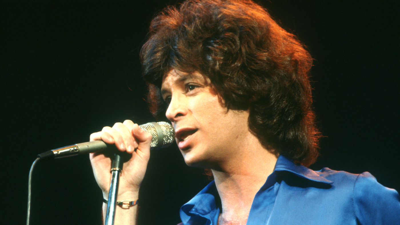 Eric Carmen, auteur-compositeur-interprète et leader de Raspberries, est décédé à 74 ans : NPR