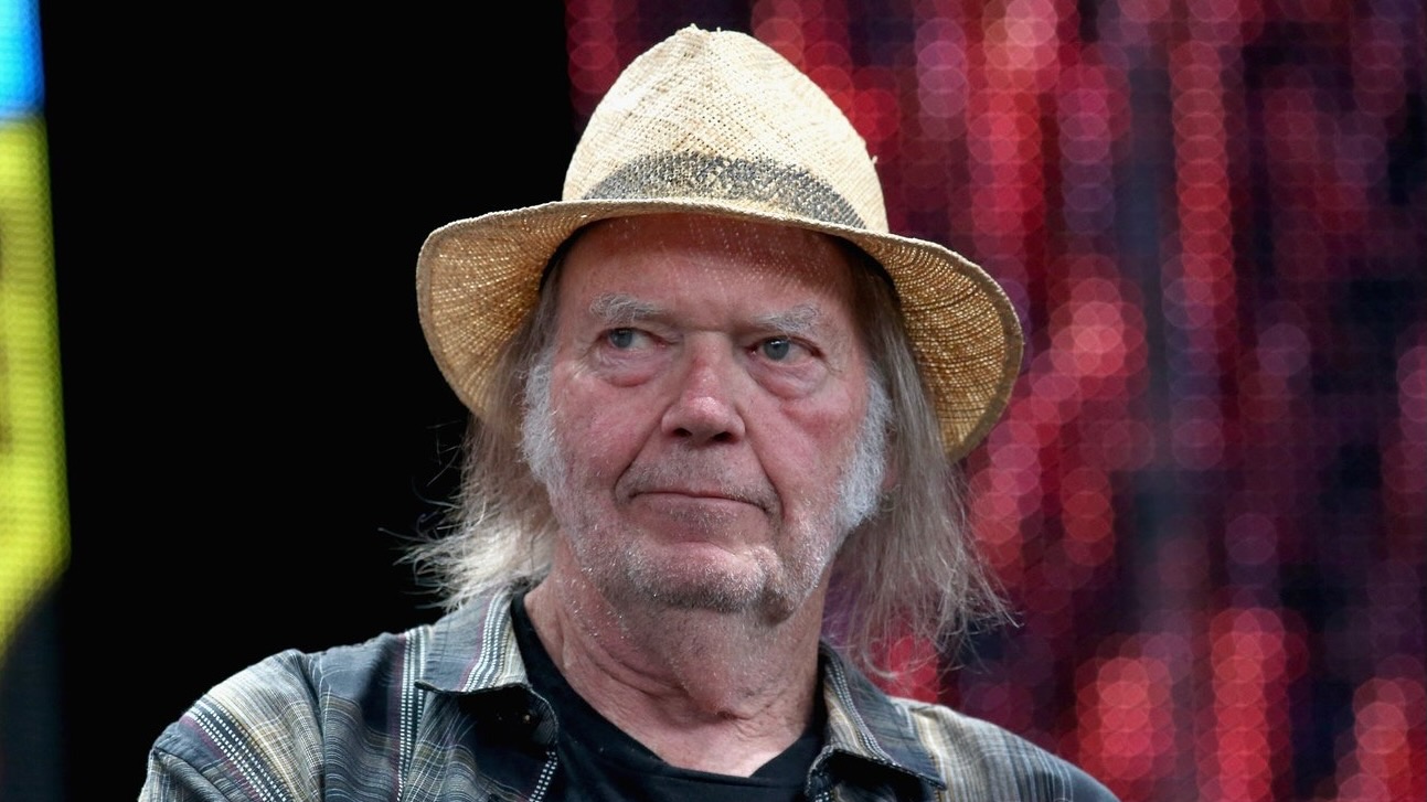 Neil Young Announces His Unenthusiastic Return to Spotify
