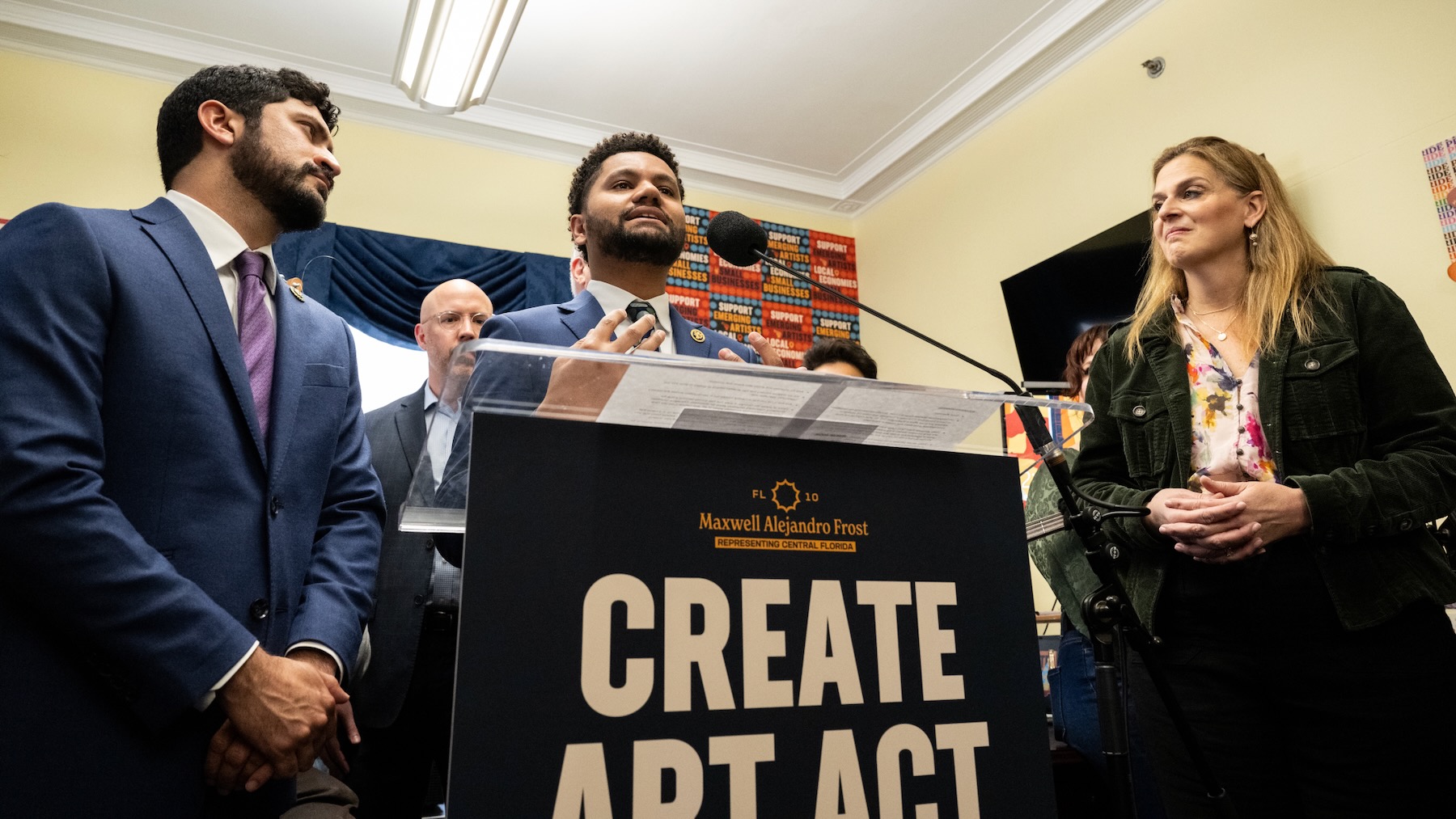 New Congressional Bill Would Create Funding Grants for Developing Artists