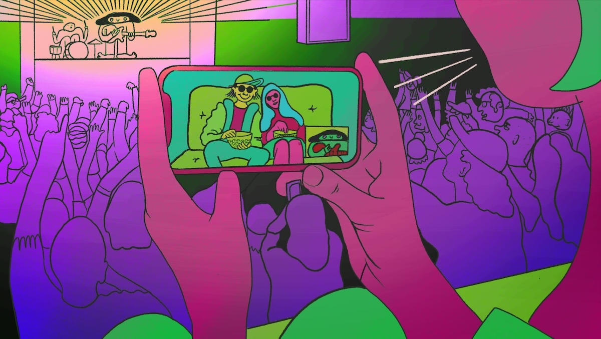 I Adore Watching Strangers Call Loved Ones at Concerts