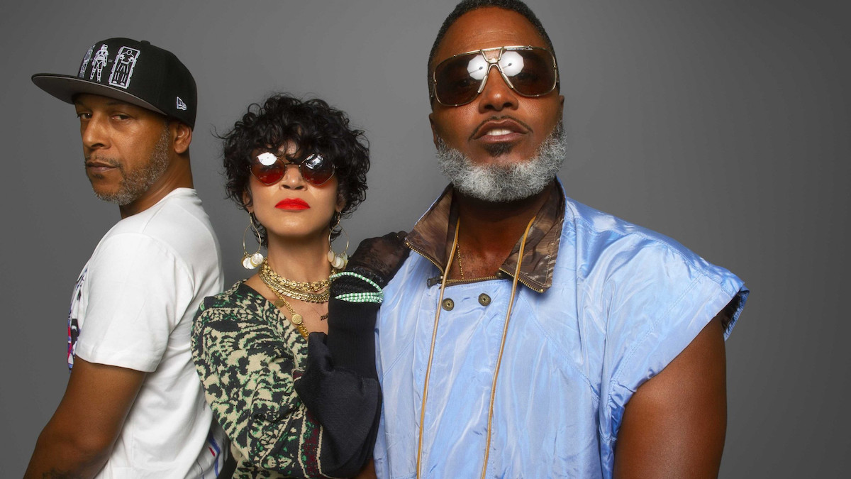 Digable Planets joue sur "Rebirth of Slick (Cool Like Dat)" au Tamron Hall