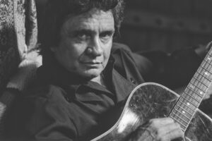 Au-delà de la tombe, Johnny Cash nous montre encore comment faire de la musique : NPR