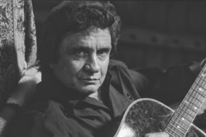 L'auteur-compositeur de l'album inédit de Johnny Cash obtient une date de sortie