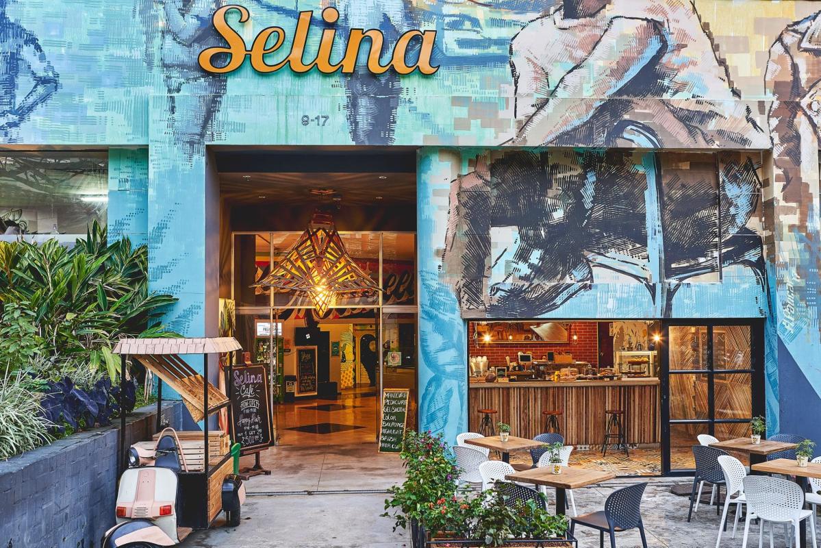 L'emplacement de Selina à Medellin combine sans effort la musique de danse, la culture et le coworking
