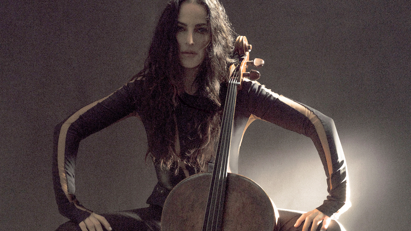 La violoncelliste Maya Beiser réinvente "In C" de Terry Riley : NPR