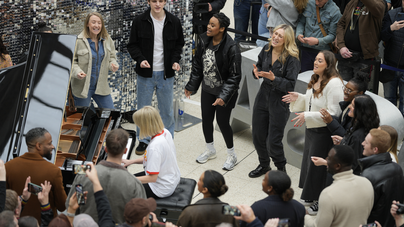 Les fans d'ABBA célèbrent le succès de "Waterloo" à l'Eurovision à 50 ans : NPR