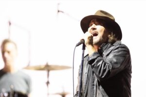 Pearl Jam lance sa tournée 2024 avec un set de 25 chansons entraînantes à Vancouver : vidéo + setlist