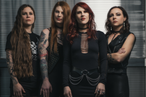 Kittie semble taquiner une sorte de célébration du 25e anniversaire Spity