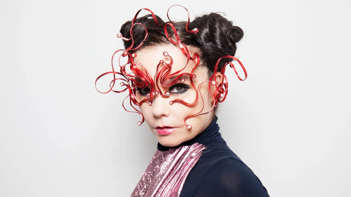 Björk optimiste quant à l'avenir de la planète : « La biologie gagne toujours »