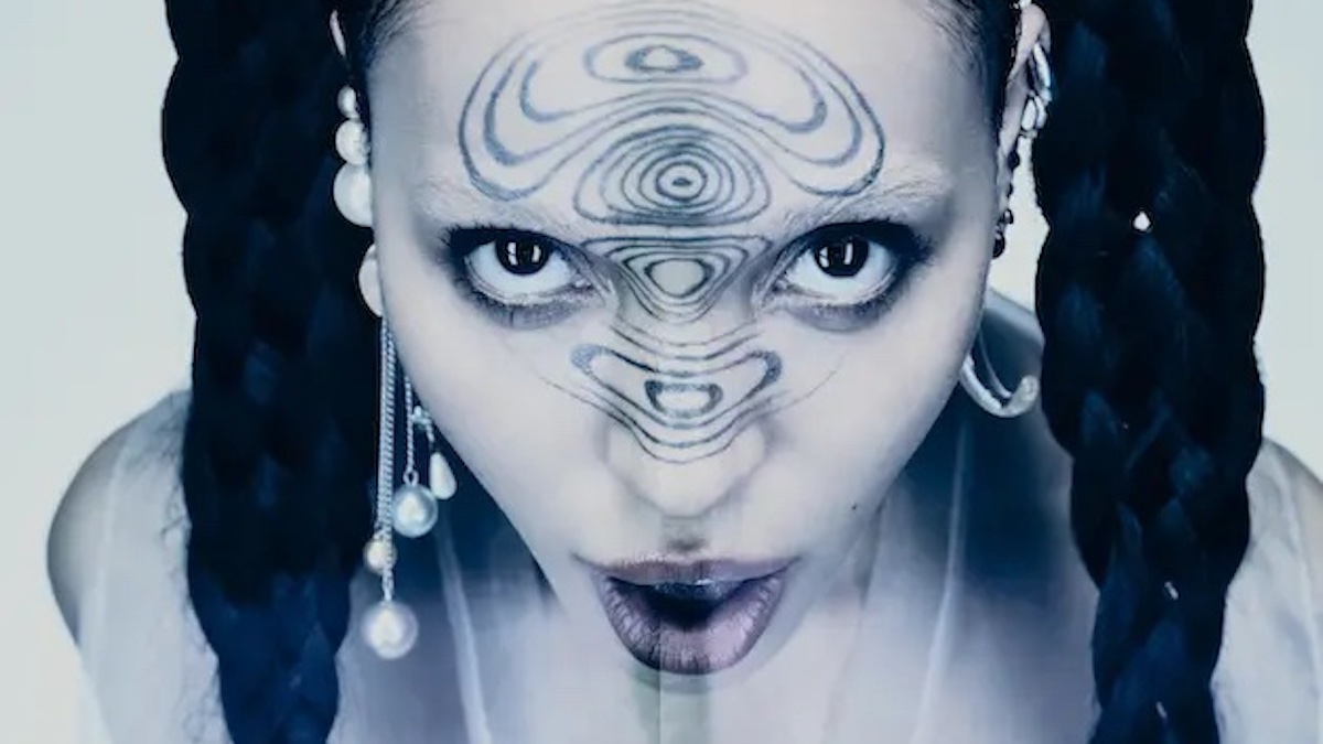 "Girl Feels Good" de FKA Twigs est notre chanson de la semaine