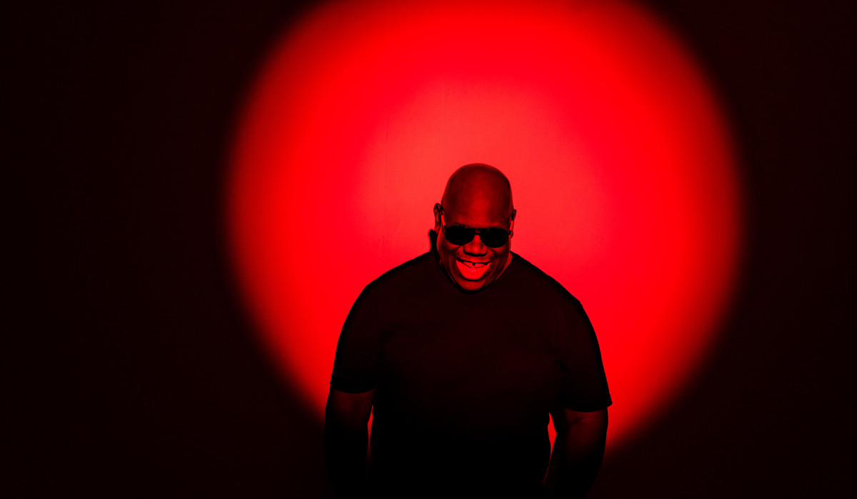 Carl Cox de retour à Ibiza avec une résidence de DJ d'été au New Club, [UNVRS]