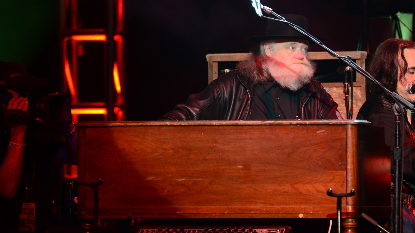 Garth Hudson, le dernier membre fondateur du groupe, décède à 87 ans : NPR